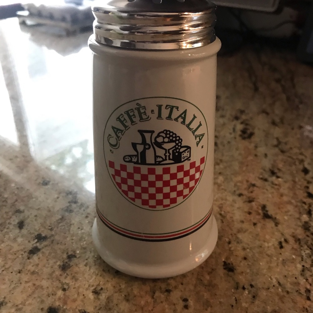 Salt,pepper,cheese shaker